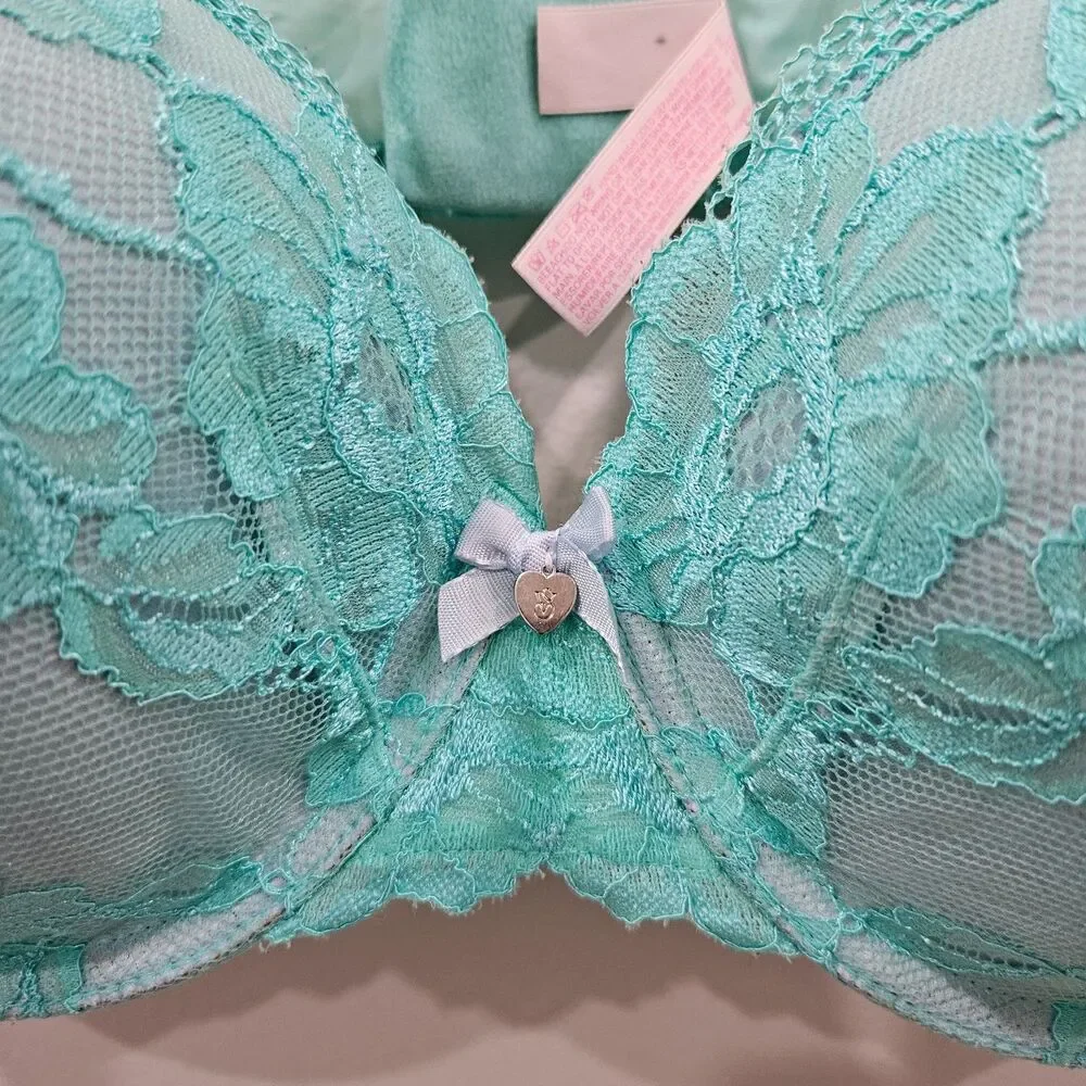 Victorias Secret Body By Victoria Lined Perfect Coverage Bra 38DD Green Lacey